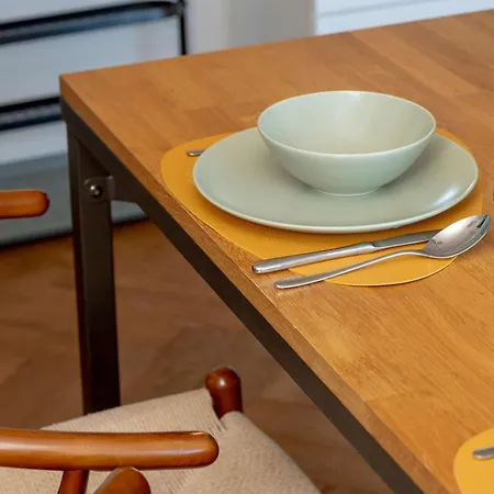 Colorful & Designer In The Centre Of By Renters