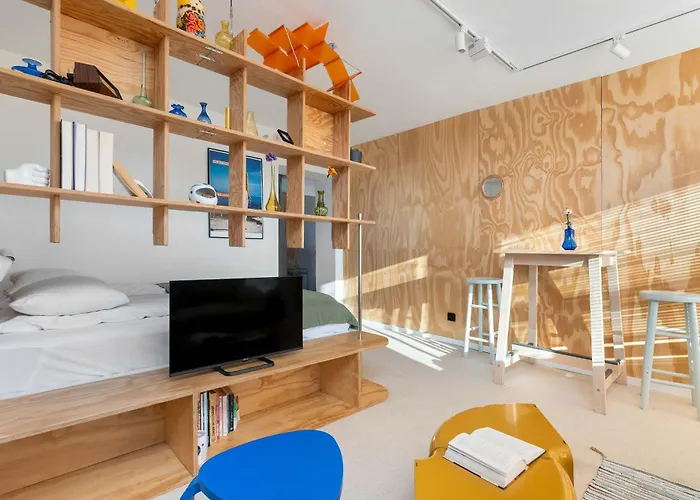 Colorful & Designer In The Centre Of By Renters *